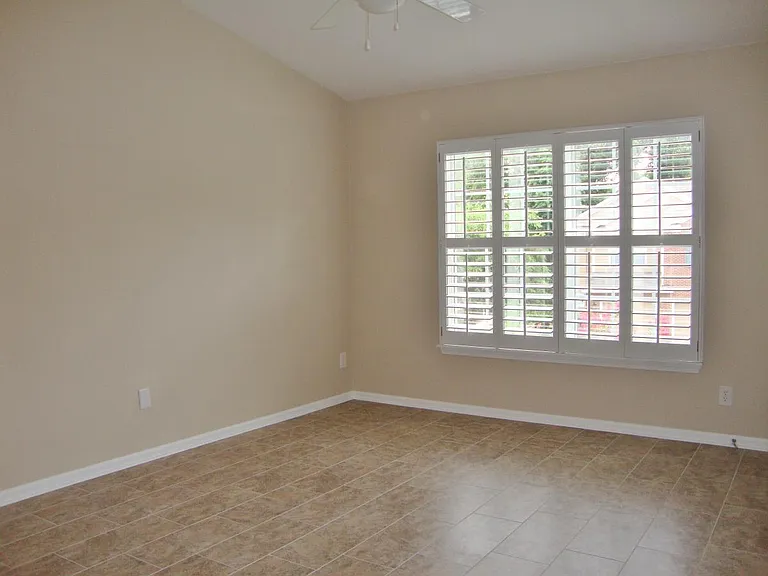 13542 Stone Pond Dr — Photo 10