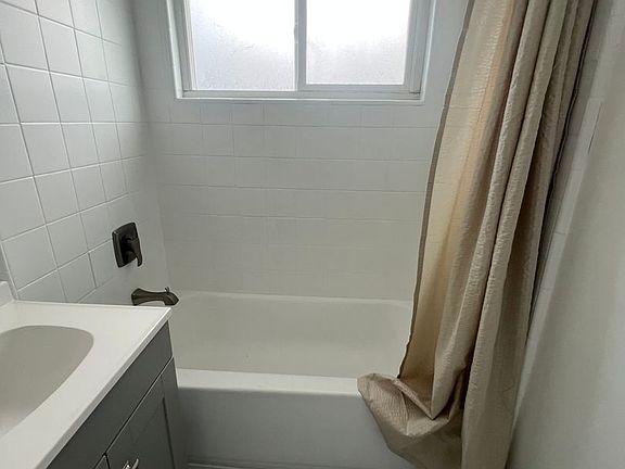 5th image of 3573-3577 Norton Ave #3577-D