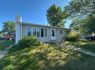 710 22nd Ave NW, Minot, ND 58703