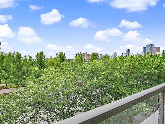 2nd image of 930 S Centre Ave NE #310