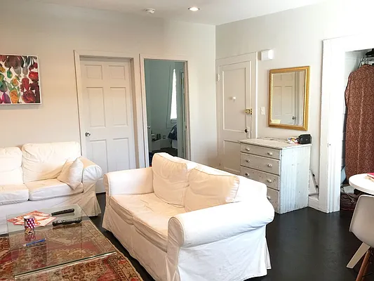 Rented by Bold New York | media 23