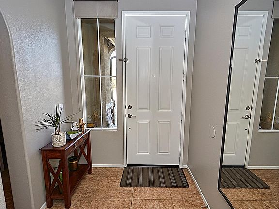 5th image of 15216 Riverview Ln