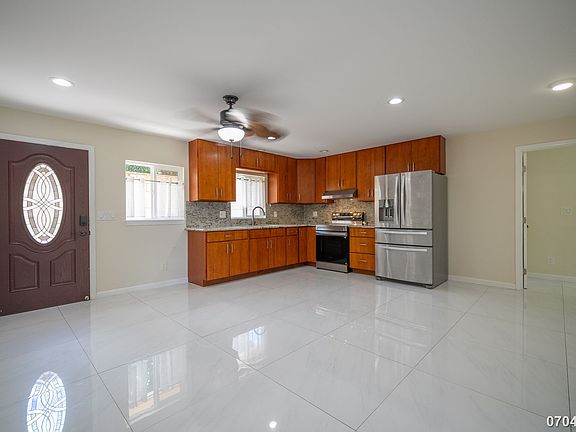 3rd image of 92-426 Akaula St