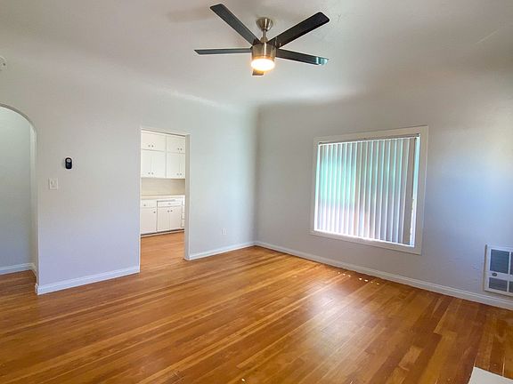 3rd image of 2311 4th Ave #32