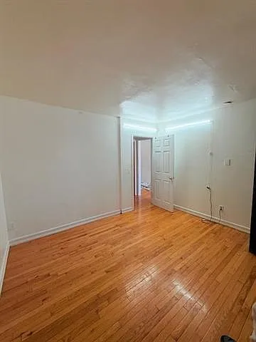 1 bed, 650 sqft, $1,800 — Photo 3