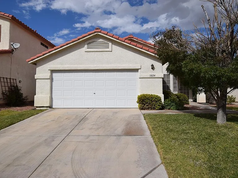 1024 Clover Tip Ct — Photo 1