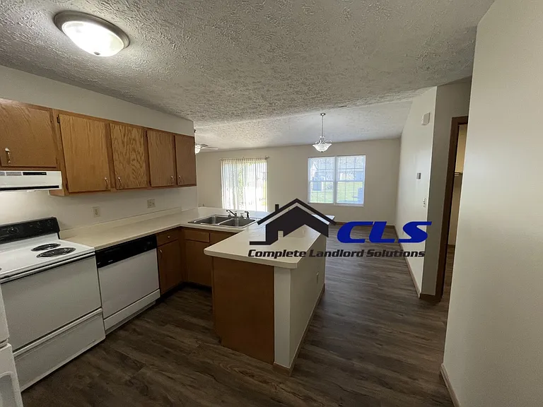 Anthony Square Carriage Homes - 563 Farrington Street — Photo 1