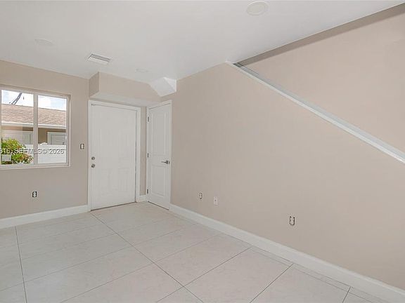 2nd image of 813 NW 3rd Ave