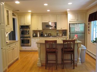 36 Molinari Dr, Wanaque, NJ 07465