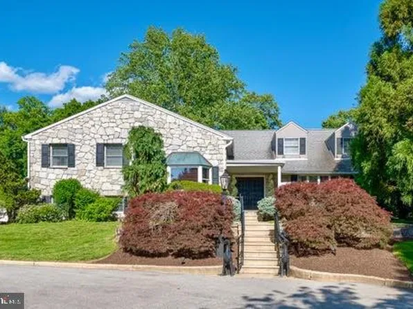 405 Boxwood Rd, Bryn Mawr, PA 19010