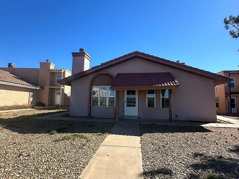 313 Innsdale Ter — Photo 1