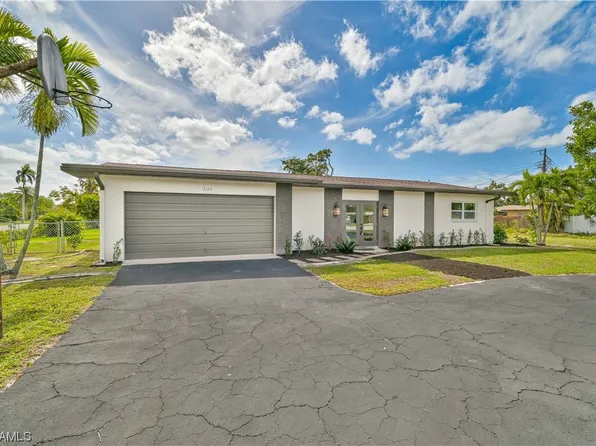 2126 Woodland Blvd, Fort Myers, FL 33907
