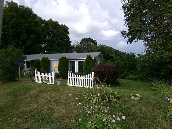 4th image of 587 St. Albans Road