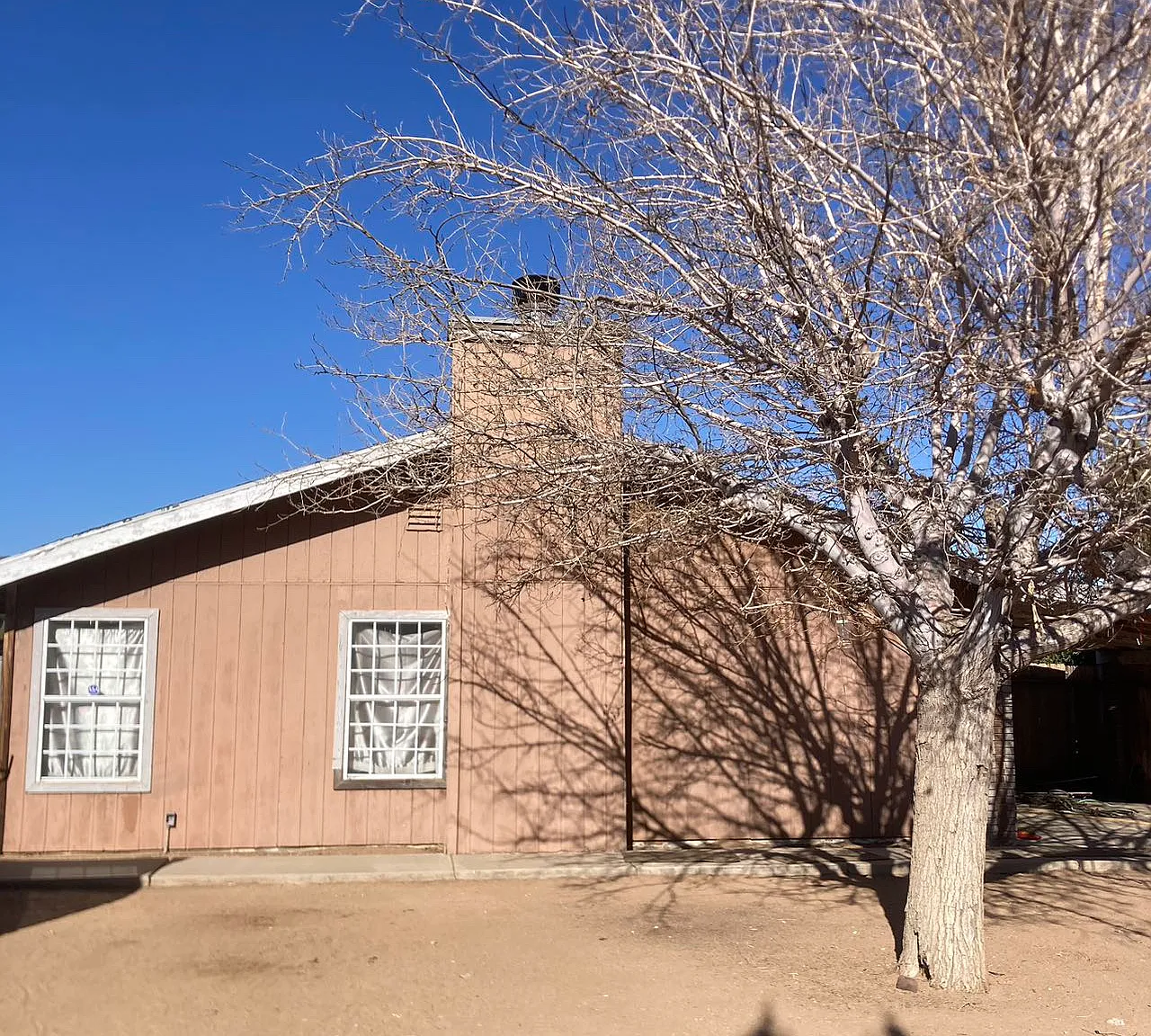 4 bed, 1981 sqft, $2,800 — Photo 1