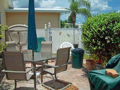 1st image of 695 Riverview Cir