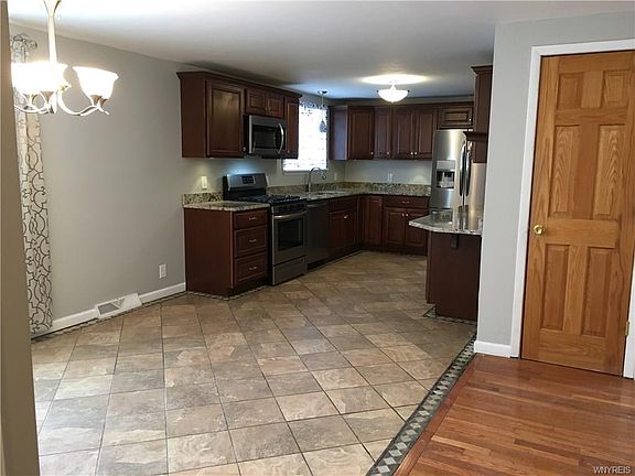 3rd image of 98 Somerville Ave