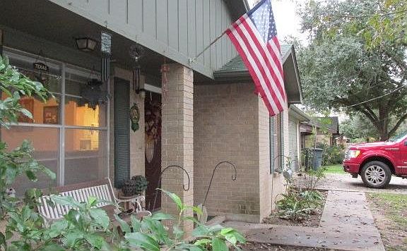 2nd image of 804 Charleston Blvd