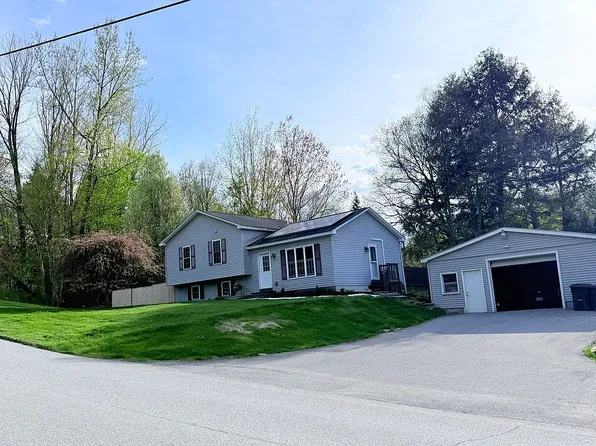 354 Old Stage Rd, Georgia, VT 05468