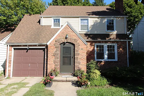 53 Lilac Ave Photo 1