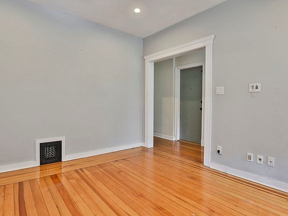 5th image of 238 Poplar St #2