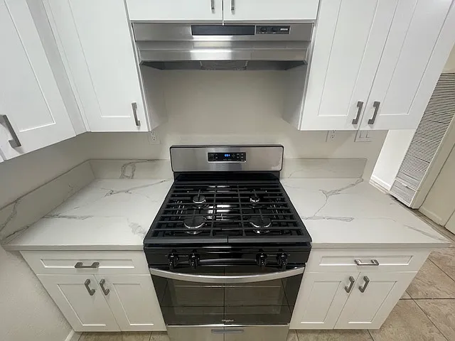 1339 W Stoneridge Ct #4 — Photo 8