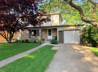 2505 Fairfax Rd, Lansing, MI 48910