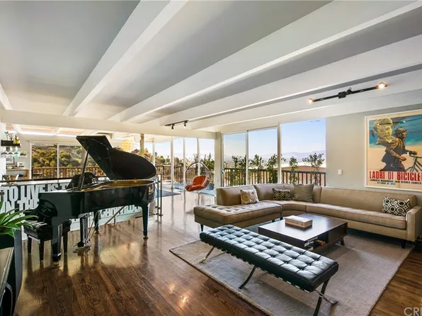 3711 Glenridge Dr, Sherman Oaks, CA 91423