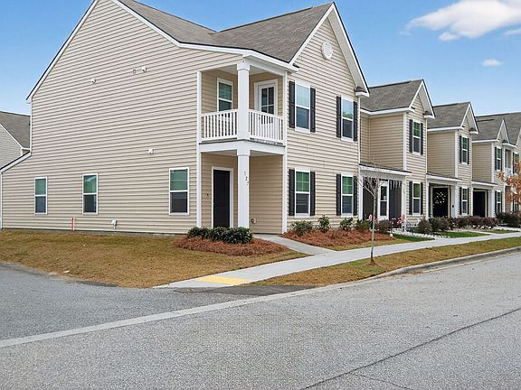 2nd image of 127 Birch Cir