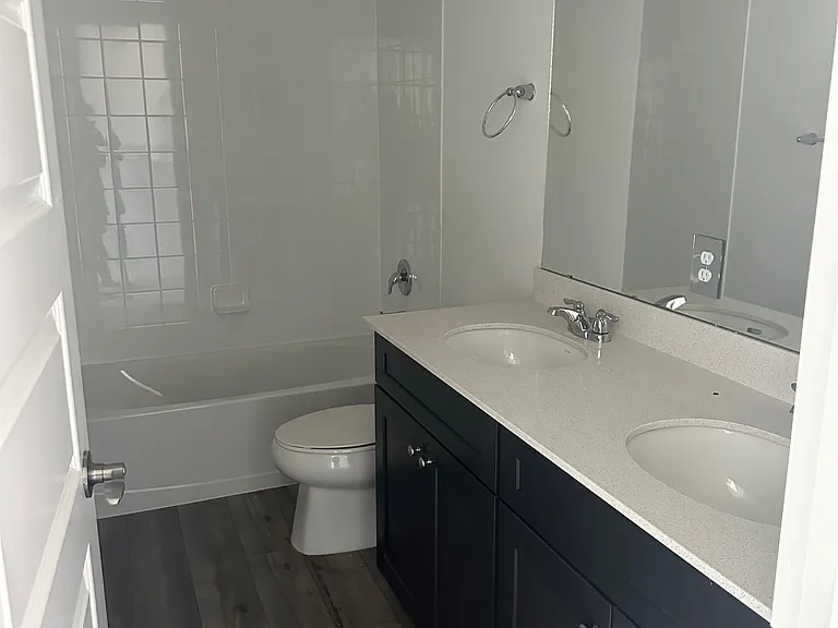 Martinello Dr — Photo 2