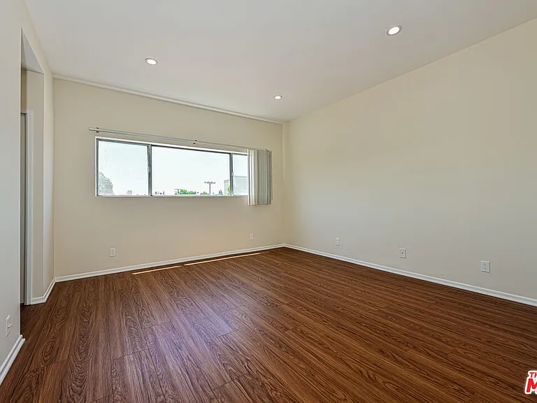 237 N Almont Dr #301 — Photo 6