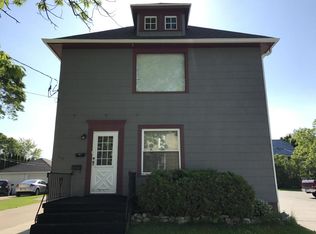 618 S 26th St, Manitowoc, WI 54220