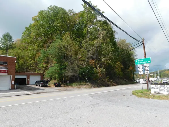 Hilltop Mnr, Bluefield, WV 24701