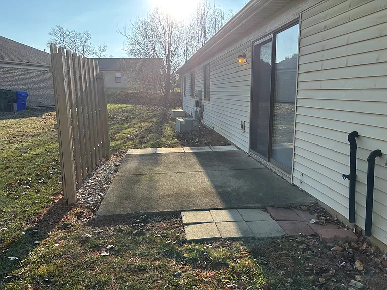 1888 Stoneview Ct — Photo 22