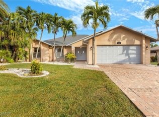 1327 SE 17th St, Cape Coral, FL 33990