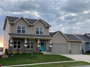 2883 Wagon Wheel Dr, Iowa City, IA 52240