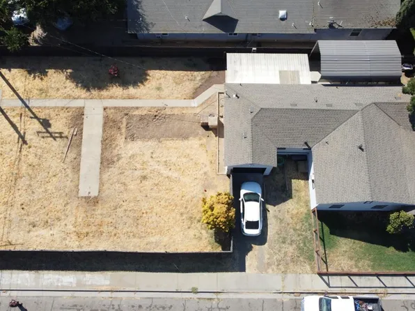 578 F St, Waterford, CA 95386