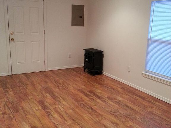 4th image of 1118 Hewitt Ave #B