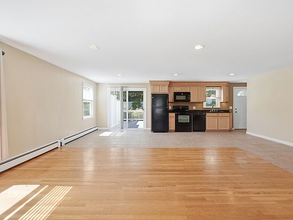 5th image of 27 Aldea Ave