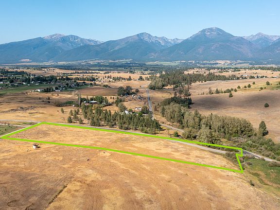 3rd image of 412 Pine Springs Trl