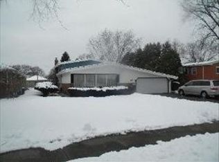 233 Tee Ln, Bloomingdale, IL 60108