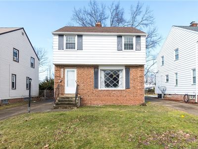 13511 Thraves Rd, Garfield Heights, OH, 44125