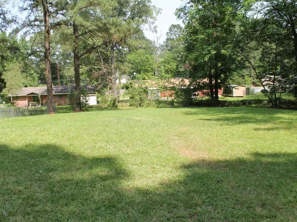 Palm Dr, El Dorado, AR 71730