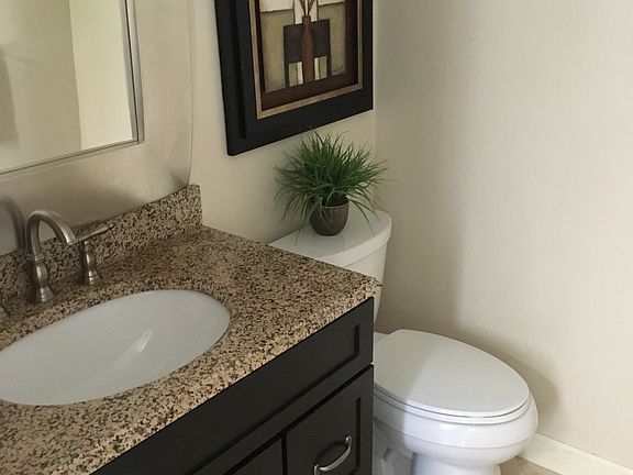 Downstairs 1/2 Bathroom