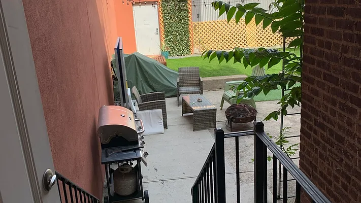 Rented by Nooklyn NYC LLC | media 8