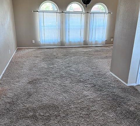 4th image of 2519 Madre Dr NE