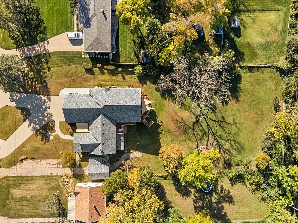 1st image of 204 Hillcrest Ave