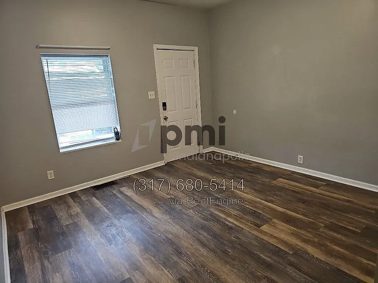 112 Adler St — Photo 14