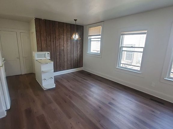 5th image of 915 Minnesota Ave APT 4