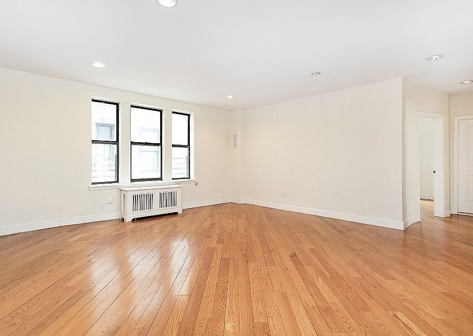 1st image of 370 Fort Washington Ave APT 408