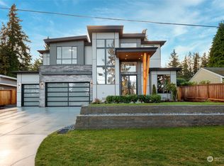 15411 SE 38th St, Bellevue, WA